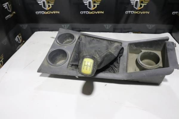 FORD RANGER 2.5 TDCİ ÇIKMA PARÇA  VİTES ÇERÇEVESİ